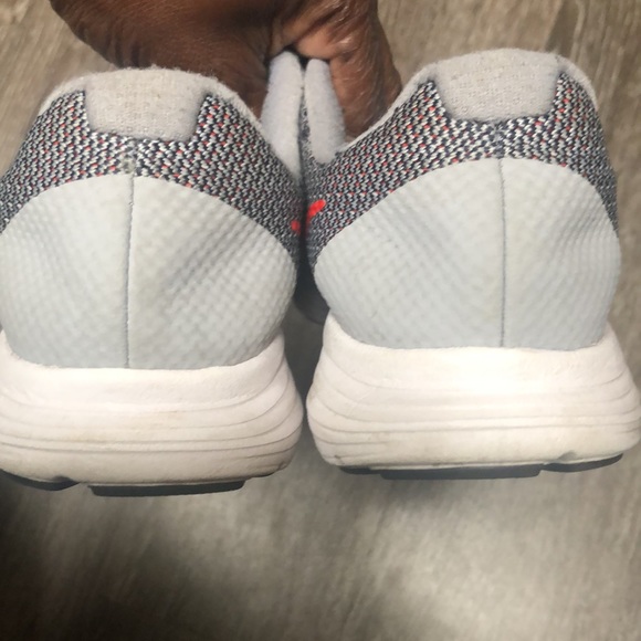 NIKE Youth Sneakers - Picture 3 of 7